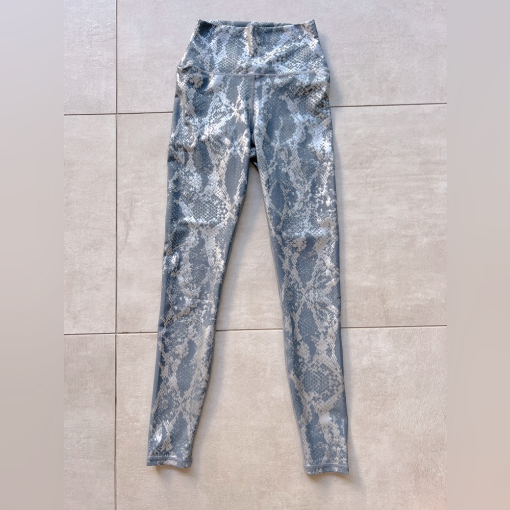 Carbon 38 designer athletic leggings! XS never worn.